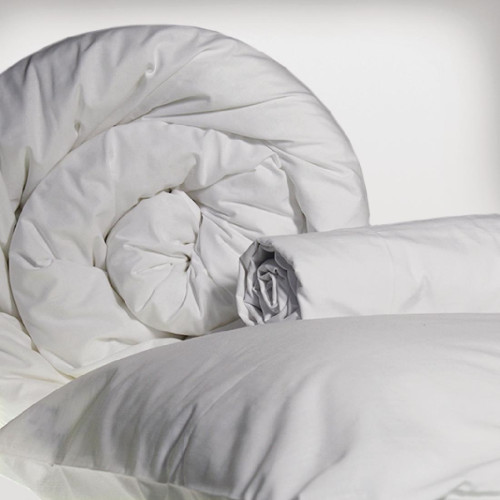 Spectrum White Small Double Bedding Set