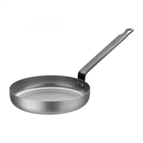 Vogue Omelette Pan - 8"